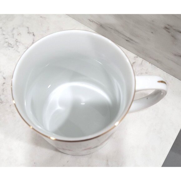 Christmas Holly Fine Porcelain Mug with Gold Rim & Holly Berry Design 10 FL oz - Picture 4 of 7